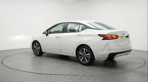 Aspen White Tricoat 2025 Nissan Versa 1.6 SV