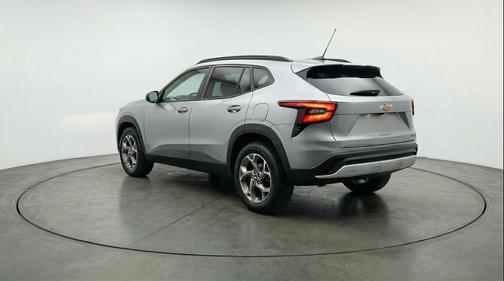 Sterling Gray Metallic 2025 Chevrolet Trax LT