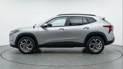 Sterling Gray Metallic 2025 Chevrolet Trax LT
