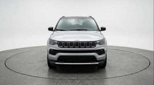 Silver Zynith Metallic Clearcoat 2025 Jeep Compass Limited