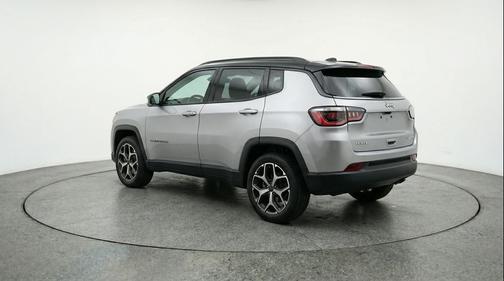 Silver Zynith Metallic Clearcoat 2025 Jeep Compass Limited