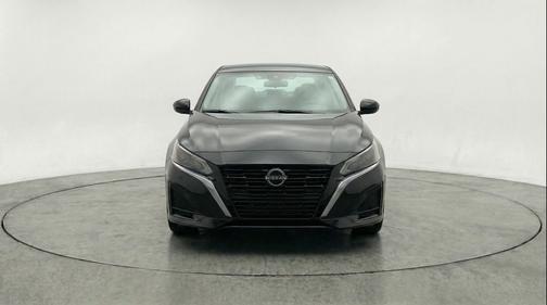 Super Black 2025 Nissan Altima SV FWD