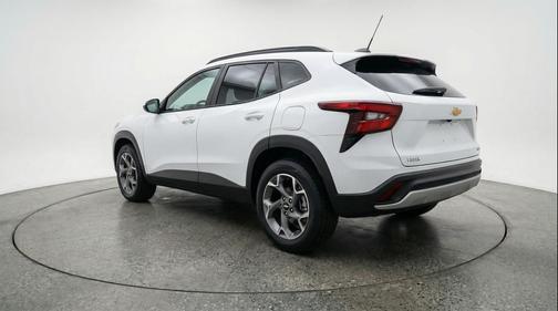 Summit White 2025 Chevrolet Trax LT