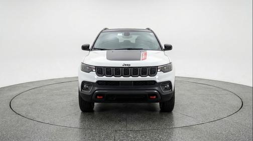 Bright White Clearcoat 2025 Jeep Compass Trailhawk