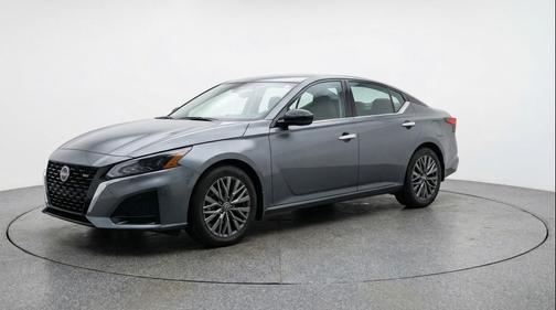 Gun Metallic 2025 Nissan Altima SV FWD