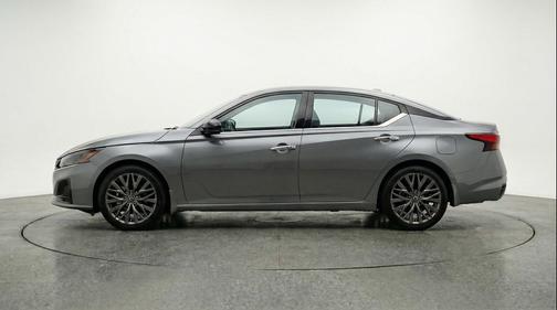 Gun Metallic 2025 Nissan Altima SV FWD