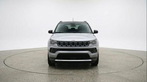 Silver Zynith Metallic Clearcoat 2025 Jeep Compass Limited