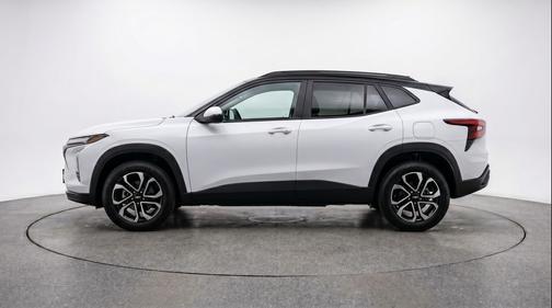 Summit White 2025 Chevrolet Trailblazer LT