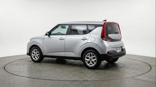 Steel Gray 2025 Kia Soul LX