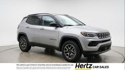 Silver Zynith Metallic Clearcoat 2025 Jeep Compass Trailhawk