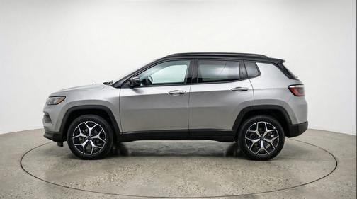 Silver Zynith Metallic Clearcoat 2025 Jeep Compass Limited