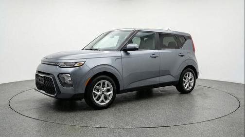 Gravity Gray 2025 Kia Soul LX