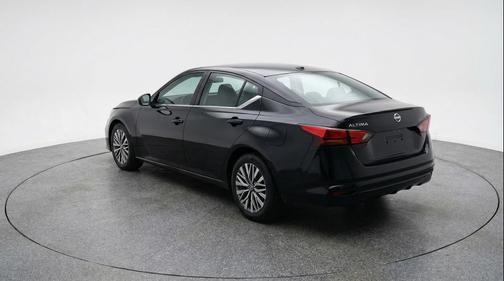 Super Black 2025 Nissan Altima SV FWD