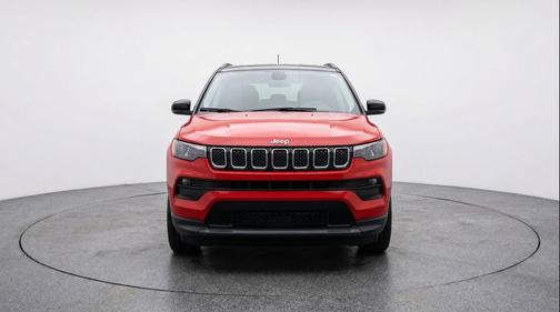 Red Hot Pearlcoat 2025 Jeep Compass Latitude