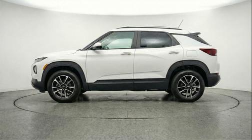 Summit White 2025 Chevrolet Trailblazer LT