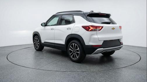 Summit White 2025 Chevrolet Trailblazer LT