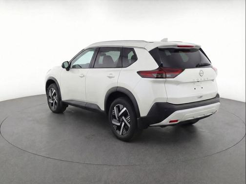Fresh Powder 2025 Nissan Kicks SV