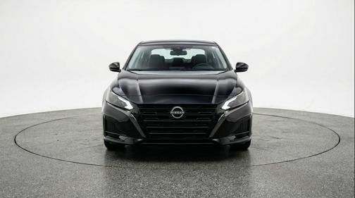Super Black 2025 Nissan Altima SV FWD