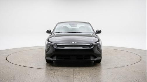 Aurora Black Pearl 2025 Kia K4 LXS