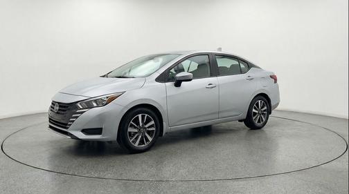Brilliant Silver Metallic 2025 Nissan Versa 1.6 SV