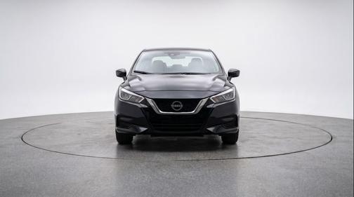 Super Black 2025 Nissan Versa 1.6 SV