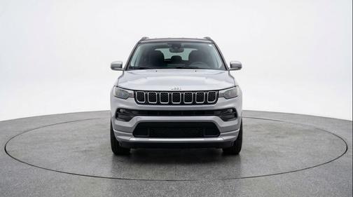 Silver Zynith Metallic Clearcoat 2025 Jeep Compass Limited
