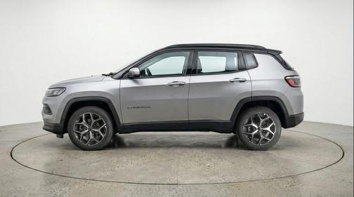 Silver Zynith Metallic Clearcoat 2025 Jeep Compass Limited