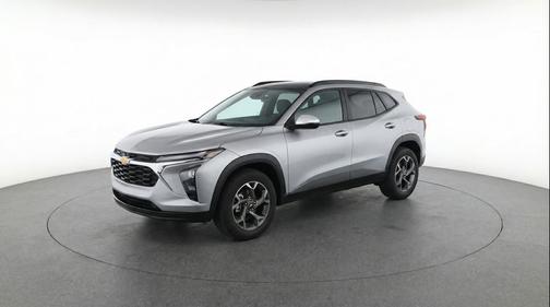 Moonstone Gray Metallic 2025 Chevrolet Trax LT