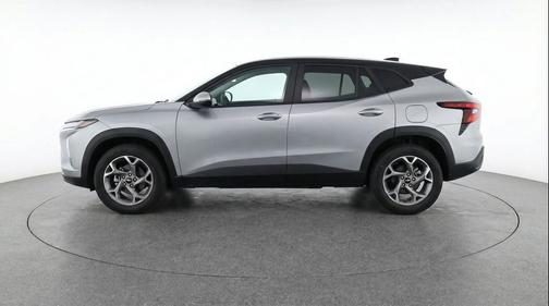 Moonstone Gray Metallic 2025 Chevrolet Trax LT