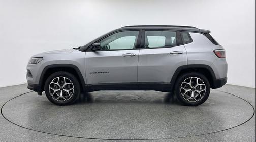 Silver Zynith Metallic Clearcoat 2025 Jeep Compass Limited