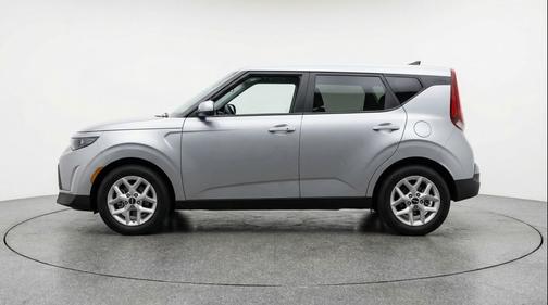 Steel Gray 2025 Kia Soul LX