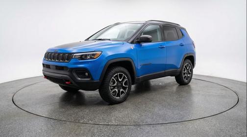 Hydro Blue Pearlcoat 2025 Jeep Compass Trailhawk