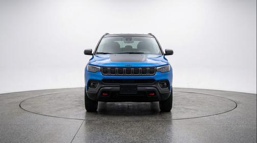Hydro Blue Pearlcoat 2025 Jeep Compass Trailhawk