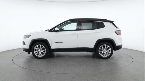 Bright White Clearcoat 2025 Jeep Compass Limited