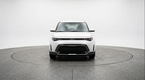 Snow White Pearl 2025 Kia Soul LX