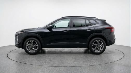 Mosaic Black Metallic 2025 Chevrolet Trax LT