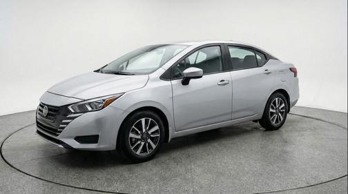 Brilliant Silver Metallic 2025 Nissan Versa 1.6 SV