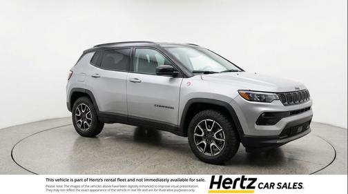 Silver Zynith Metallic Clearcoat 2025 Jeep Compass Trailhawk