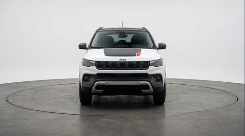 Bright White Clearcoat 2025 Jeep Compass Trailhawk