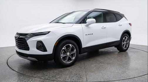 Summit White 2025 Chevrolet Blazer 2LT