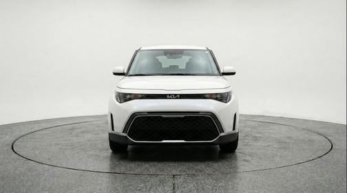 Snow White Pearl 2025 Kia Soul LX
