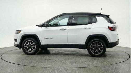 Bright White Clearcoat 2025 Jeep Compass Trailhawk