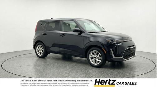 Fusion Black 2025 Kia Soul LX