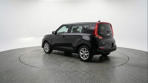 Fusion Black 2025 Kia Soul LX