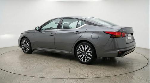 Gun Metallic 2025 Nissan Altima SV FWD