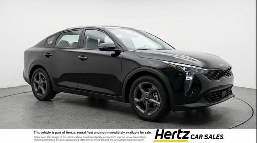 Aurora Black Pearl 2025 Kia K4 LXS