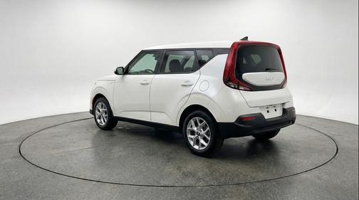 Snow White Pearl 2025 Kia Soul LX