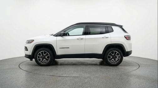 Bright White Clearcoat 2025 Jeep Compass Trailhawk