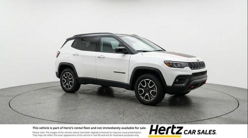 Bright White Clearcoat 2025 Jeep Compass Trailhawk