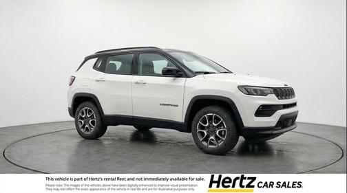 Bright White Clearcoat 2025 Jeep Compass Trailhawk